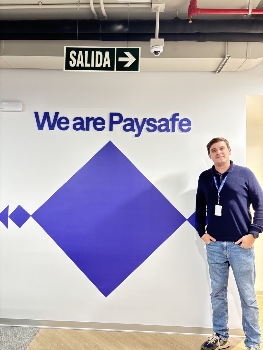 IncomeAccess's tweet photo. Productive Day 2 at PGS Lima! Great connecting with Erbert Bardales from Apuesta Total 🙌

Always a pleasure meeting our LATAM clients and prospects and exploring new opportunities together.

Looking forward to the next one!

#PGSLima #LATAM #iGaming #Networking https://t.co/khuQvesPNi