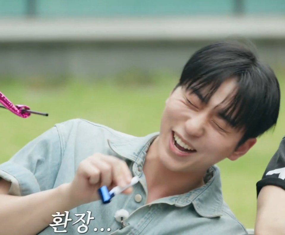johns_901's tweet photo. 너무귀여워~~~ ㅠㅜ  내비타민 건일이 https://t.co/g1ETl5hyqR
