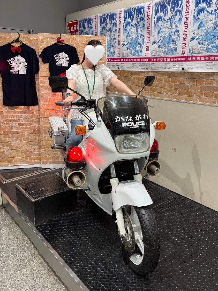 miha__87's tweet photo. 神奈川県警の見学に行ってきました！念願の白バイに乗れたよ〜🏍
いっぱい写真あるのでゆっくり載せま〜す😻😻 https://t.co/5CbKUkWcmP