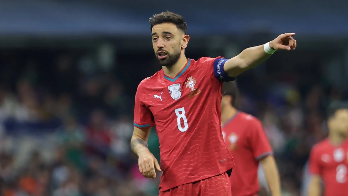 iLatif_'s tweet photo. Bruno Fernandes will be a better captain for Portugal than Cristiano Ronaldo. Ronaldo doesn’t have any leadership skills, all he cares about is about is himself…. https://t.co/xPgwtsqSJH