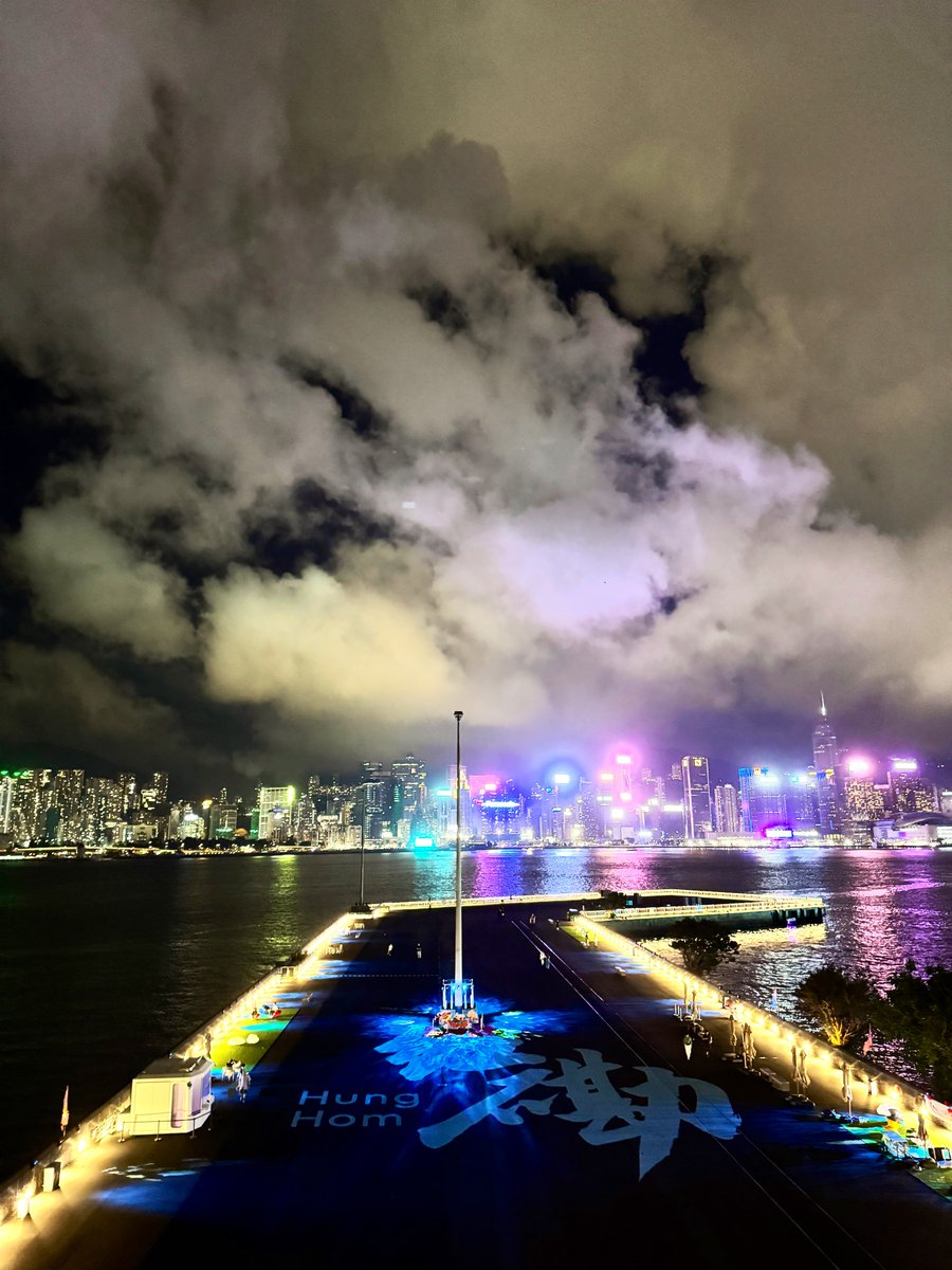 zirosou's tweet photo. 港の夜 https://t.co/WabgLgX5gl