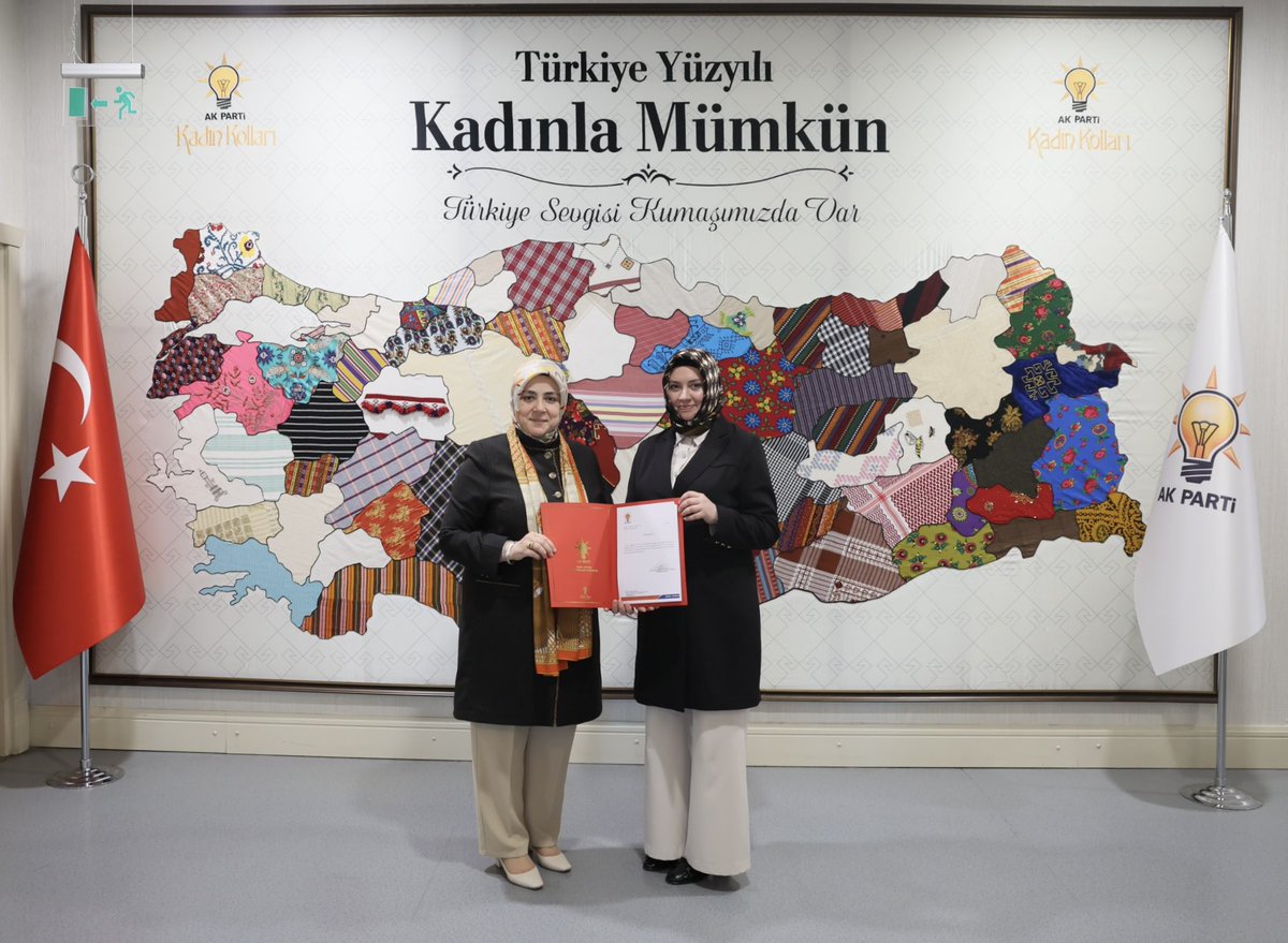 yunustever's tweet photo. Hendek İlçe Kadın Kolları Başkanlığına atanan Öznur Barutçu’yu tebrik ediyor, yeni görevinde başarılar diliyorum.

Görevi devreden Sueda Keleş’e de bugüne kadar göstermiş olduğu özverili çalışmalar ve gayretleri dolayısıyla teşekkür ediyorum. 

Hendek ilçemize hayırlı, uğurlu olsun.