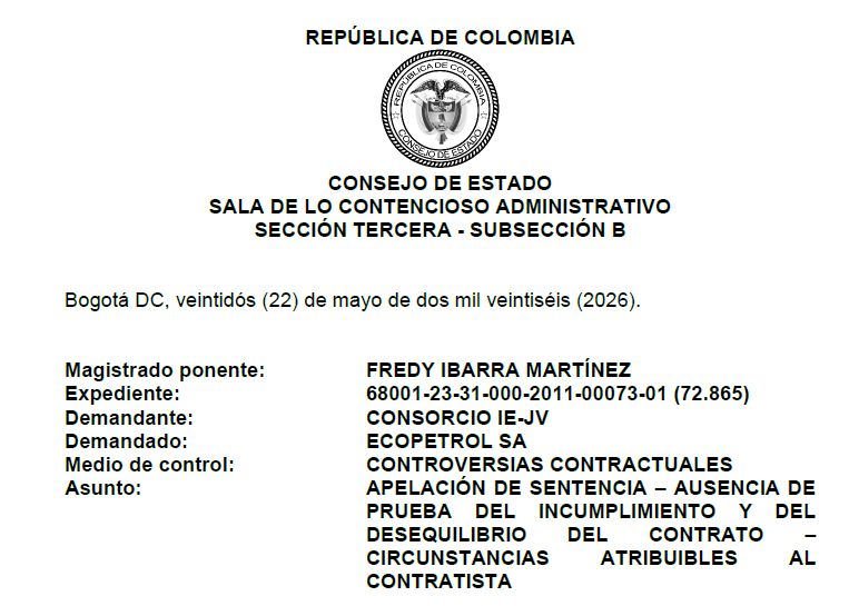 comprapublica_'s tweet photo. 👆En materia contractual estatal, ¿cómo se controlan los actos contractuales unilaterales?

En reciente sentencia el Consejo de Estado explica cómo se pueden controlar estos actos judicialmente, así como la diferencia con las facultades unilaterales del EGCAP

¿De qué se trató?👇

El alto tribunal conoció de un caso en el que se debatieron cuestiones respecto la liquidación unilateral llevada a cabo por una entidad de régimen exceptuado, previo pacto de dicha facultad en el contrato.

El Consejo de Estado explicó las diferencias entre el "unilateralismo contractual" y las facultades o prerrogativas excepcionales, para concluir que, aunque los actos contractuales unilaterales no son actos administrativos y no puede controvertirse su nulidad como si fuera tal, sí son susceptibles de control judiciales, atendiendo a las siguientes causales:

(i) verificación de si se trata de un negocio de adhesión
(ii) si el contratista tuvo o no capacidad de negociación y, 
(iii) si el ejercicio de esas facultades comportó o no un abuso del derecho o de la posición dominante, entre cuyos análisis, debe verificarse la posible afectación a los derechos fundamentales constitucionales del debido proceso y de defensa del contratista

Descarga aquí👇
https://t.co/gk4NkBUkVD