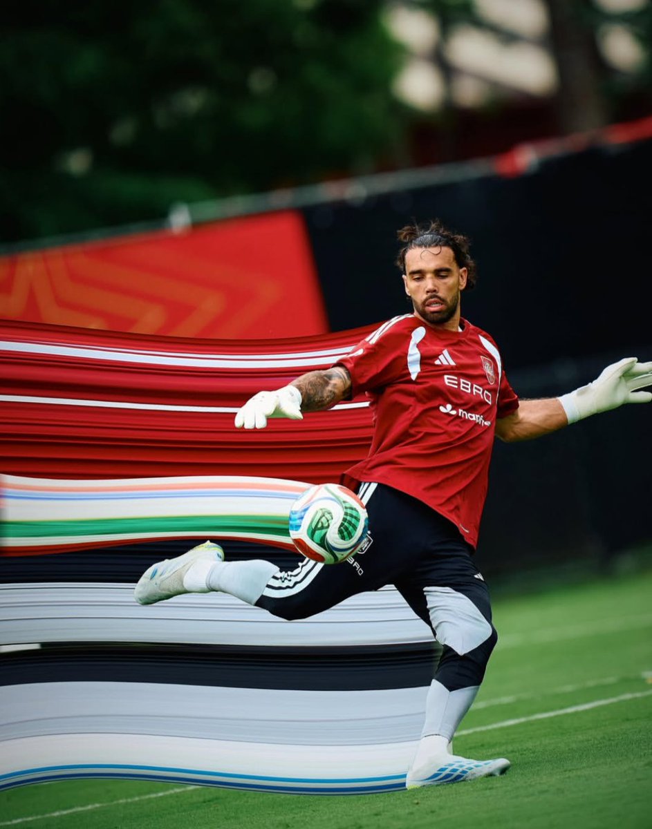 ArsenalRadar's tweet photo. David Raya x Martin Zubimendi ✨️ 🇪🇸 #FIFAWorldCup https://t.co/GhATNsrHrO