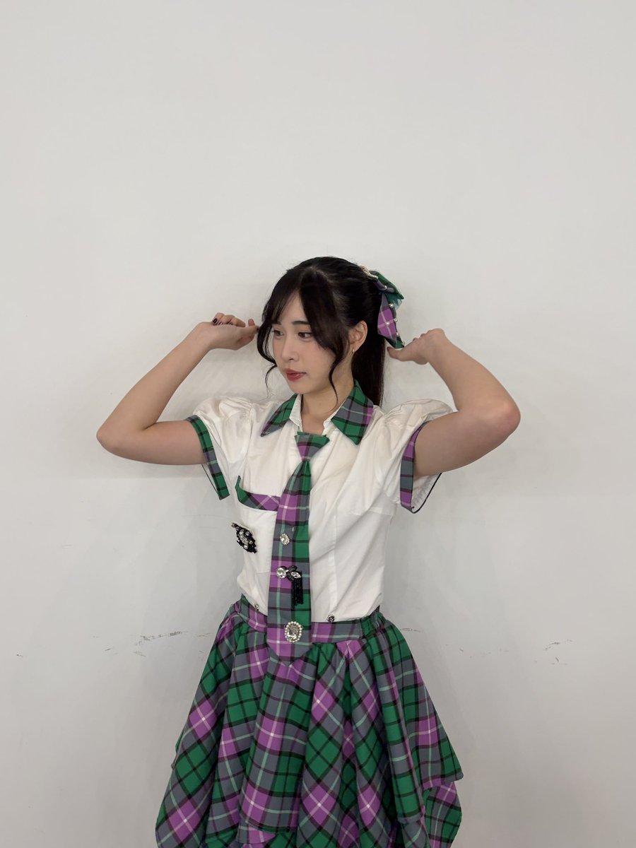 tara_klp48's tweet photo. otsu! first time wearing green flash 💚 https://t.co/JCrXsZMhQW