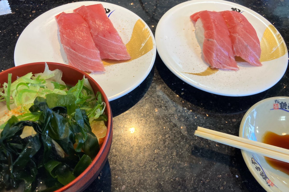 tomatomateraru's tweet photo. 今日は昼に銚子丸キメて、夜は野球見に行っていい誕生日祝いになった。
また一年頑張らなきゃ〜 https://t.co/TGpIimYzve