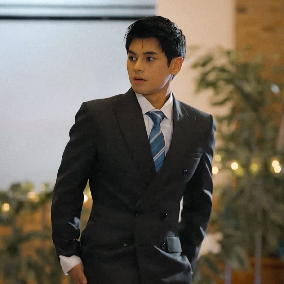 soyaamik's tweet photo. Edward Arellano, thank you for your service and visual feast! 🚬🚬🚬 

#TheSecretsOfHotel88 https://t.co/pS11uqBAmR