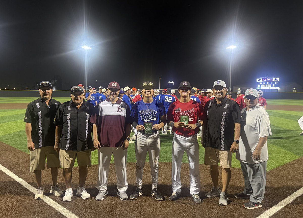 BCARGV2018's tweet photo. Congratulations to our 5A-6A MVPs
East MVP -Isaiah Gaytam from @hhssbaseball and West MVP Darren Garcia from @PSJANorthBSB_ #valleybaseball  
West takes the win 11-10 over the East. https://t.co/pZqv4bauWo