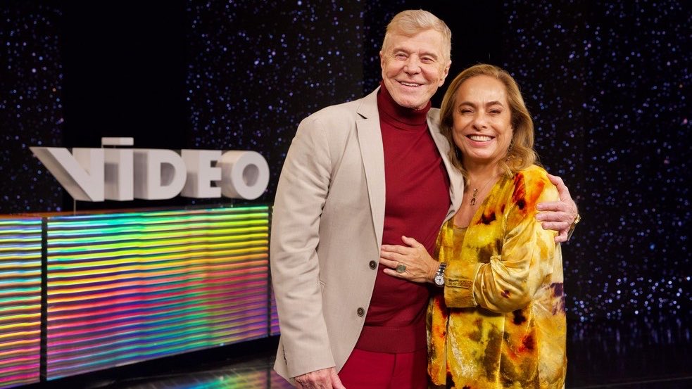 filomenaferret0's tweet photo. Acham que o #VideoShow ainda pode voltar? mesmo sendo uma vez por semana? Quem poderia apresentar? https://t.co/1BKhgFeGM2