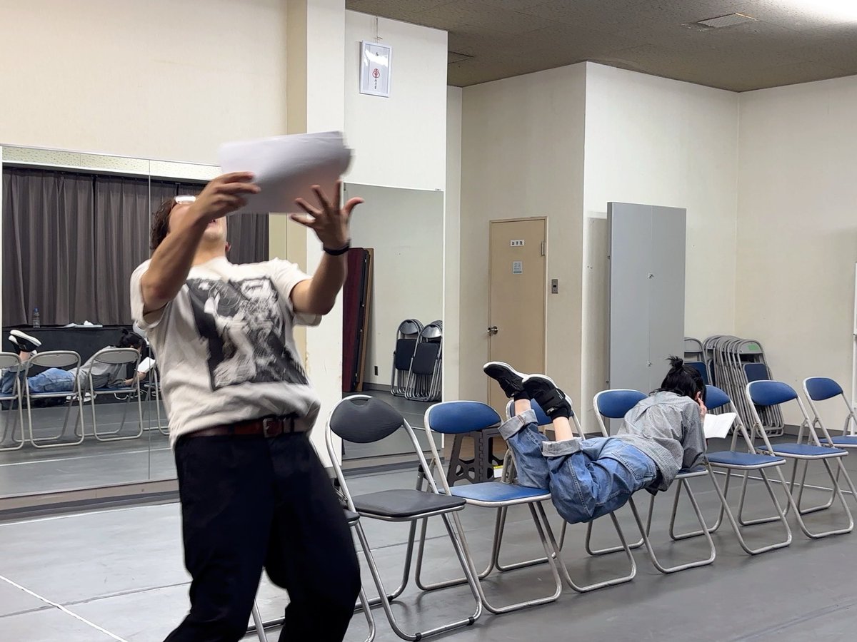 musui4628's tweet photo. 本日は夢酔班稽古からのよろずや稽古。

劇団結成から３０年の節目。

私は今日が稽古初日。
一万一千日以上の日々の集大成とすべく、劇団員一同全力投球です。 https://t.co/kGqvbRKAyK