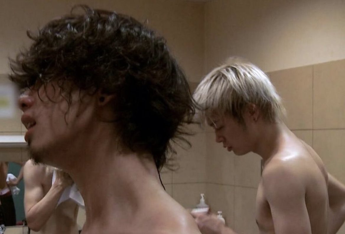chocoo_1102's tweet photo. あの、、、ほんとに黒髪が好きで、、、なんで黒髪ってこんな色気大爆発なんですか、、、😭😭😭😭 https://t.co/LNmvJfCCWu