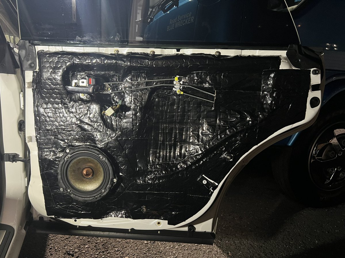 hirapy_'s tweet photo. 4枚全部貼り終わりました
次の車買うまではやりたくないけど今度はタイヤハウスやらねば https://t.co/09vQj5o9Fz