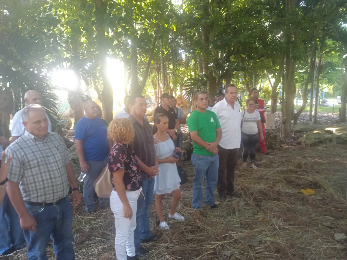 JLGuia's tweet photo. Esta mañana el Bosque Martiano del Ariguanabo, San Antonio de los Baños,  cierre de la Jornada Nacional x Día del Trabajador Agropecuario y Forestal.#Artemisa @JLGuia https://t.co/2TvZVxGLOu