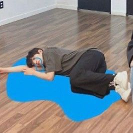 sloooabis's tweet photo. gila bgt ditawarin VIP di threads 15jt/tix. YAAMPUNNNN gue mending nonton di busan kemarinnn😭😭😭😭 https://t.co/ltbrg6vDdD