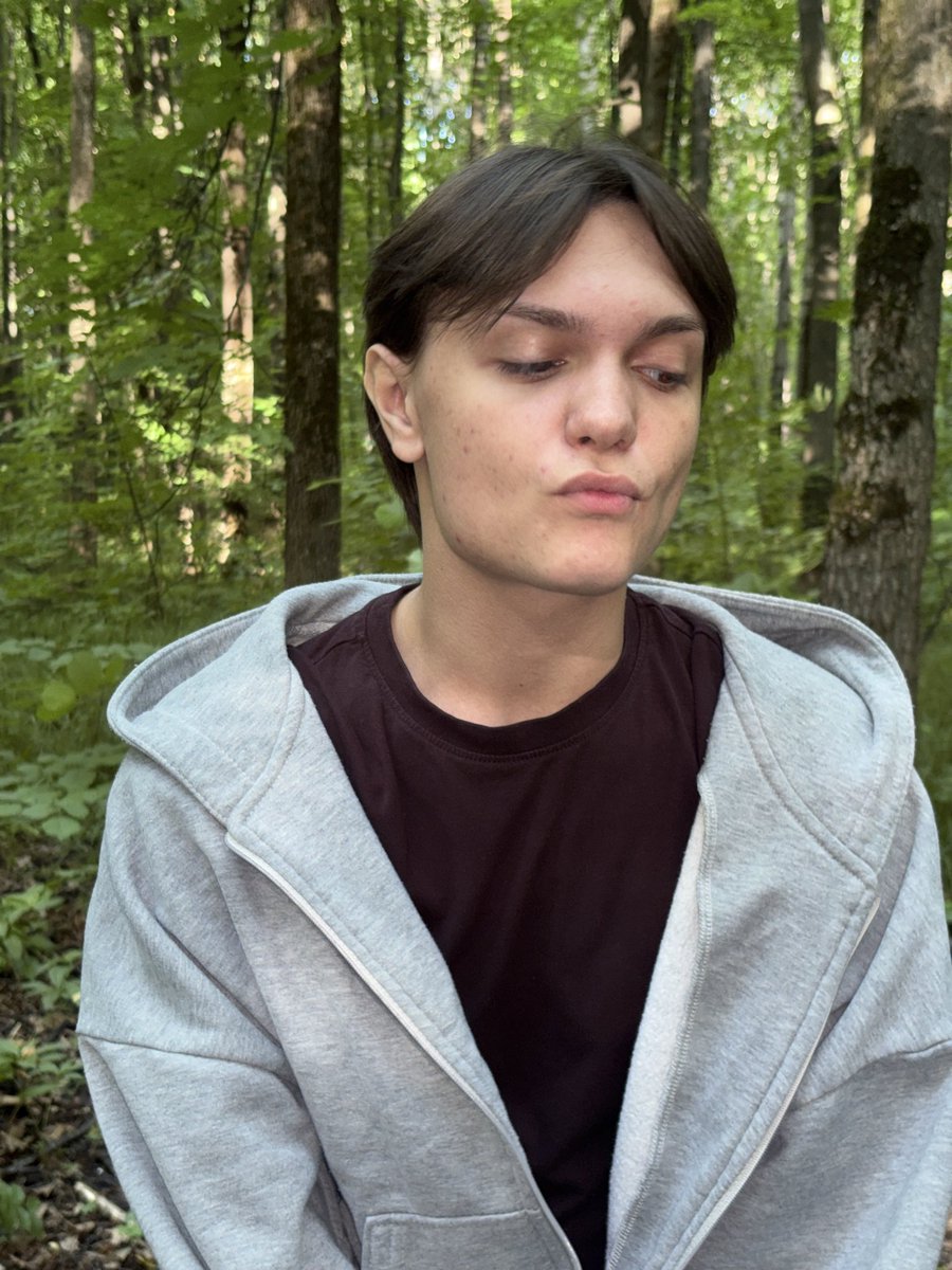JustDenis_boy's tweet photo. I love the forest too much not to go to the forest https://t.co/hYB9xtPqM3