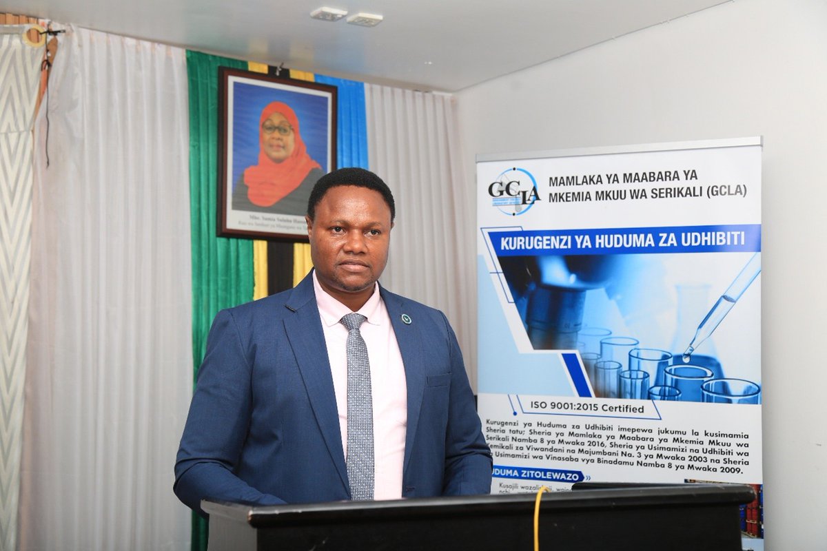 Gcla1895's tweet photo. Kamishna Jenerali wa @dceatanzania Aretas Lyimo na Mkemia Mkuu wa Serikali,Dkt.Fidelice Mafumiko wameshiriki kuzindua Chama cha Wadau wanaojihusisha na Kemikali Bashirifu (Tanzania Chemical Stakeholders Association TCSA), uzinduzi ambao ulifanyika Dar es Salaam Juni 18,2026. https://t.co/p2QNwXUr9O