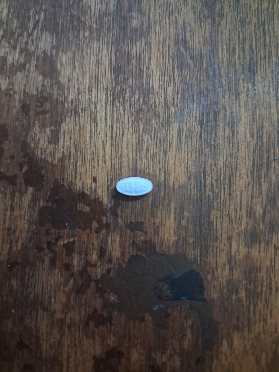 vanilla_tata's tweet photo. crazy like a little pill drunk with a little grapefruit makes me feel sick https://t.co/4BK2KL2hMx
