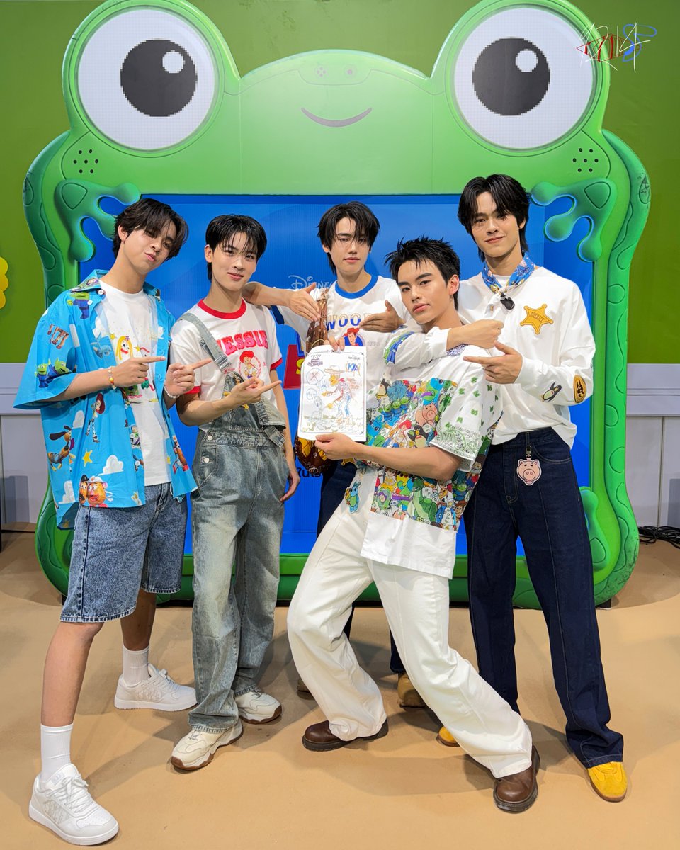 9214KIDS's tweet photo. [🎨] จิตรกรตัวแสบ ⚡️
ไปสู่ความเวิ้งว้างอะคับ 🚀  

#KlosetEtcetera
#ToyStory
#DisneyPixar
#9214KIDS
#SONRAYMUSIC https://t.co/yk0snx3oYY