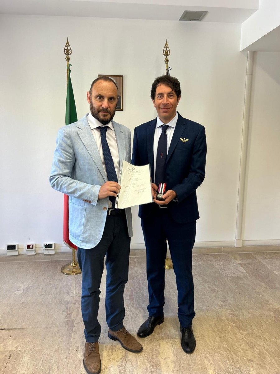 mur_gov_'s tweet photo. Questa mattina al MUR sono state conferite le medaglie commemorative per la ricerca scientifica ai cinque ricercatori del CNR per la missione suborbitale #Virtute1, realizzata nel 2023 in New Mexico.

Per approfondimento 👉🏻 https://t.co/SrSRLKlk2x https://t.co/0Gwt8sCPg5