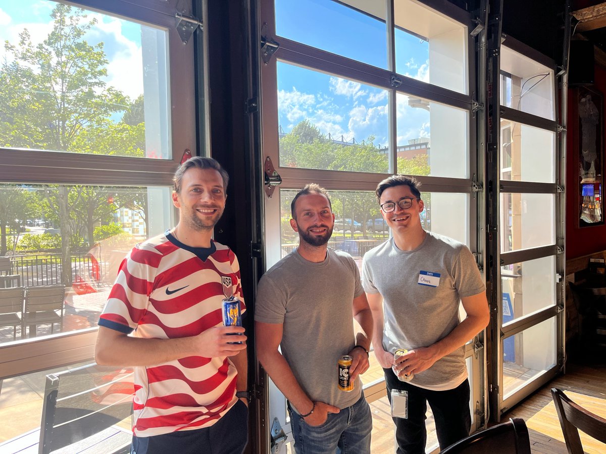 SoftWriters's tweet photo. Last night, we hosted another team Happy Hour at Jason Aldean’s on the North Shore!

It was a great opportunity to step away from our desks, enjoy some good food, and connect with colleagues outside of our day-to-day work. https://t.co/rI8POvrYwU