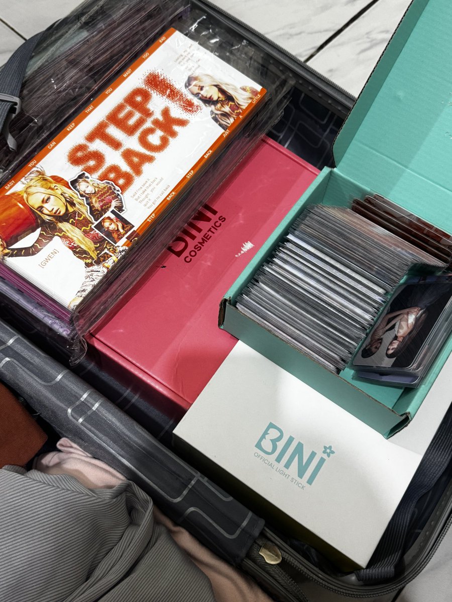gwenderellaaaaa's tweet photo. Na para bang … 😆

See you tomorrow, blooms! 🌸

BINI Signals D1
Loc: TBA 
Limited qty 1:1

Will go priv tomo 12nn 🪱

✨ Please manage your expectations lang poooo ~ this were printed under limited budget but big thanks to our 3 donors for making this possible beyond my budget! https://t.co/xTtx970BjK