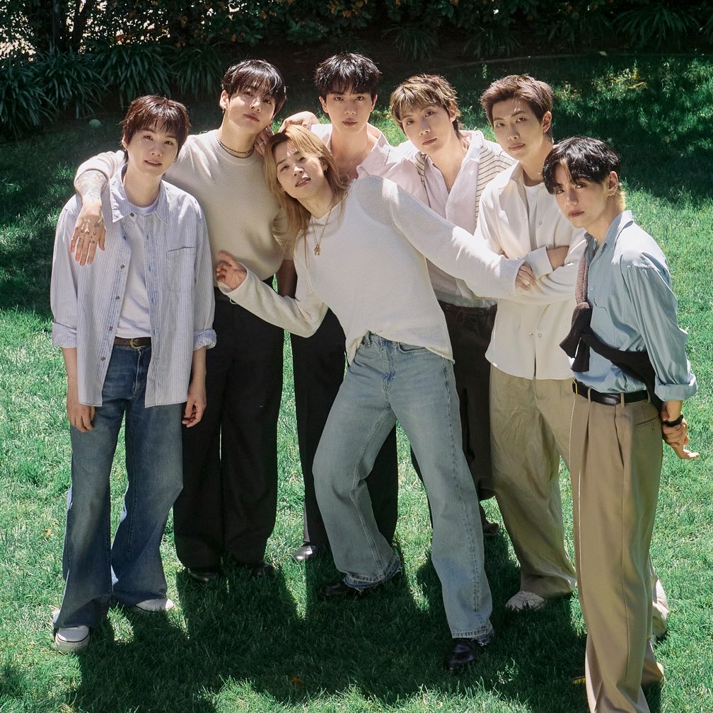 kookflowers's tweet photo. O álbum do ano Arirang permanece intacto como o MAIOR debut no Spotify Weekly Chart em 2026, com 525 milhões de streams na primeira semana no Global, mais um lançamento e até o momento Ninguém conseguiu barrar o artista do ano BTS; são os maiores da história!
CONGRATULATIONS BTS https://t.co/uMtV2vs5An