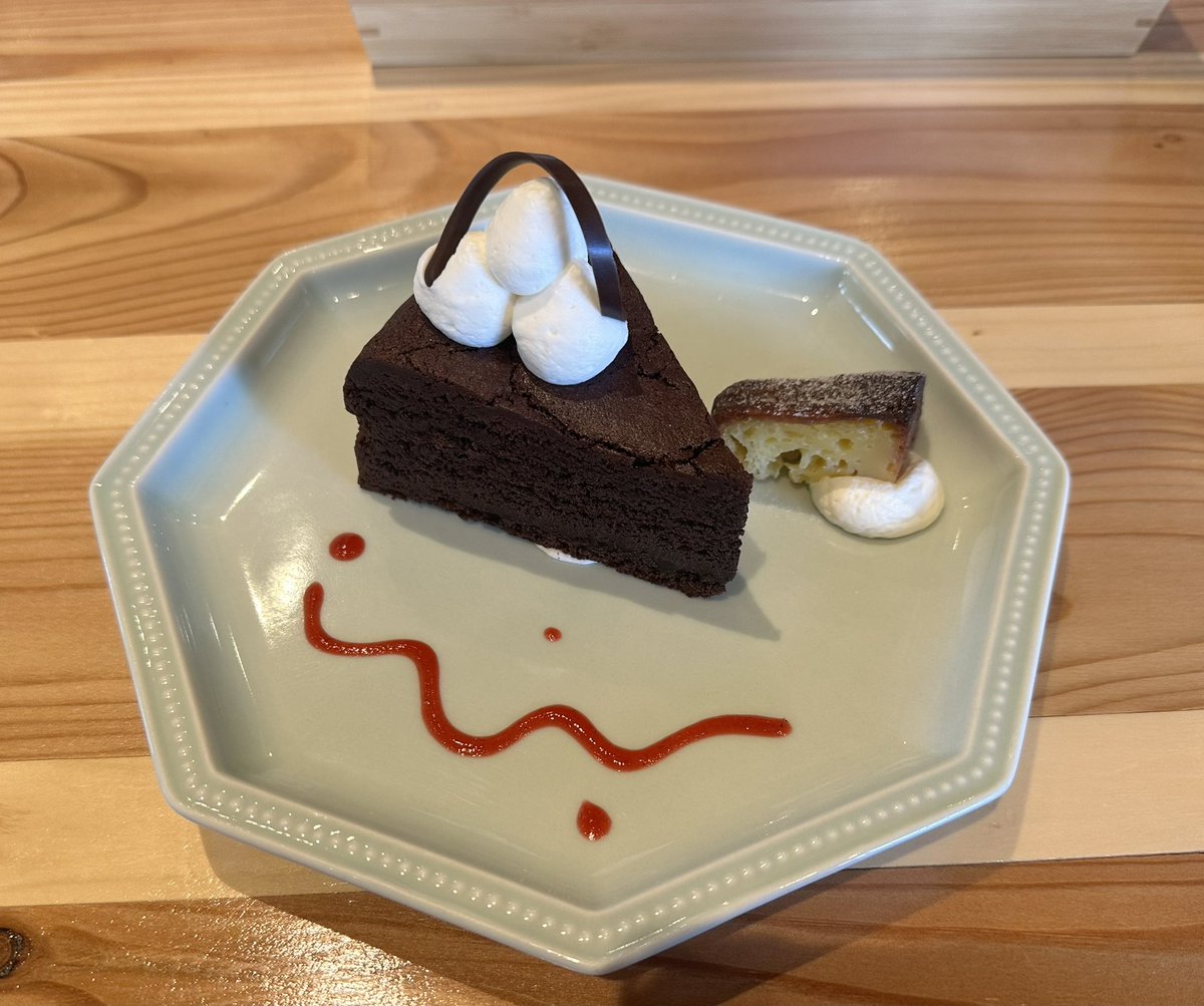 1214_Ju's tweet photo. 今日は母とランチ😋
デザートまでしっかりといただいてきました🥰
美味しかった！ https://t.co/2GA3Q3itEX