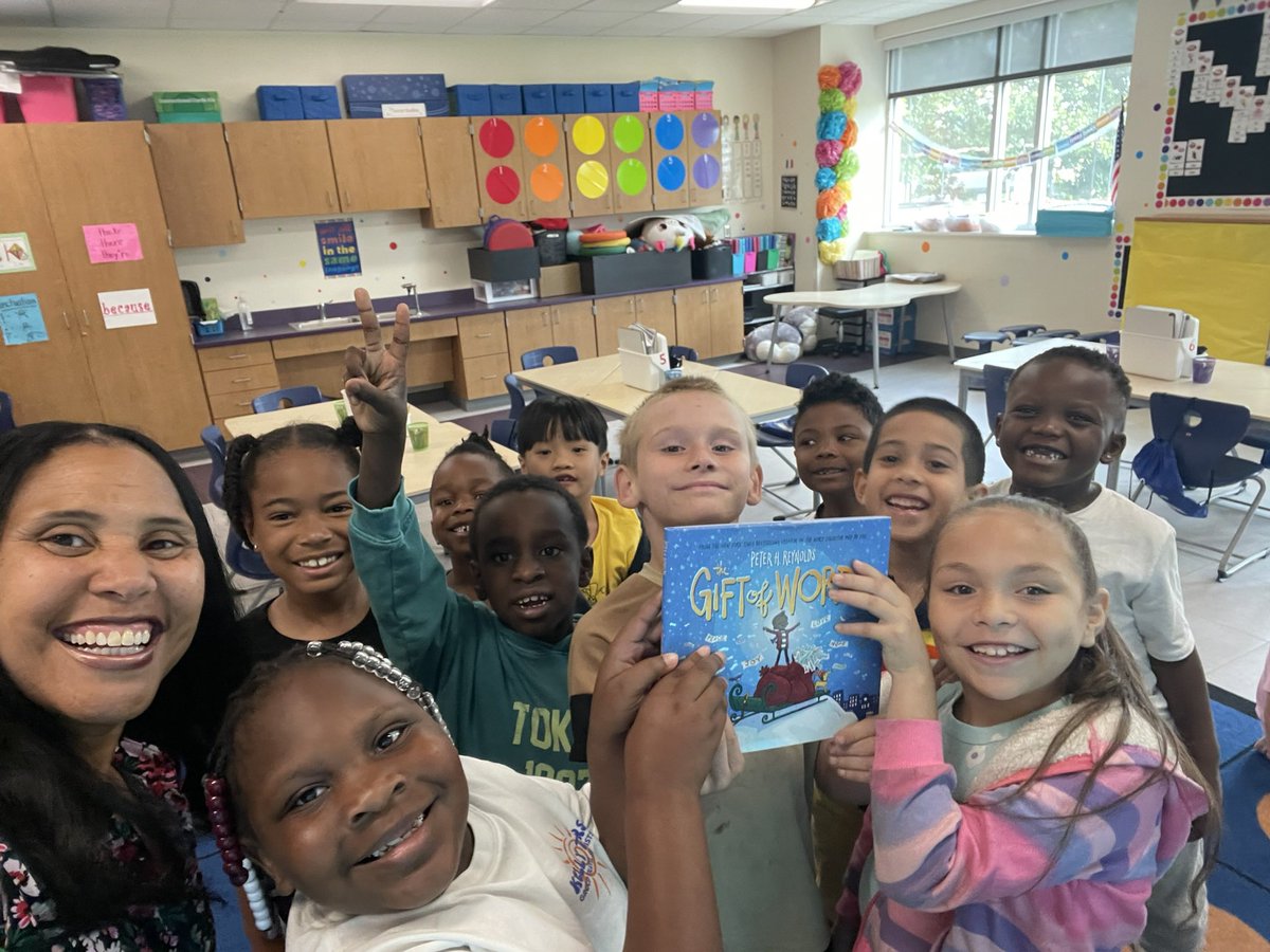 nakia_barnes's tweet photo. Enjoyed reading at Summer Reading Camp this week! We have the best students in Rock Hill Schools! #childrenfirst https://t.co/FqQ3jRsfSM