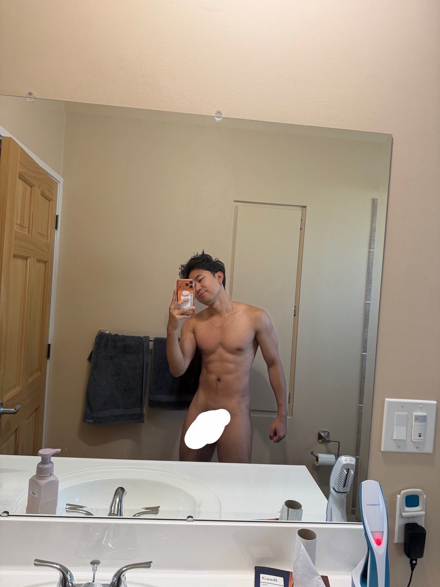jackquinteross's tweet photo. Bed head https://t.co/rdGtWI5A3J