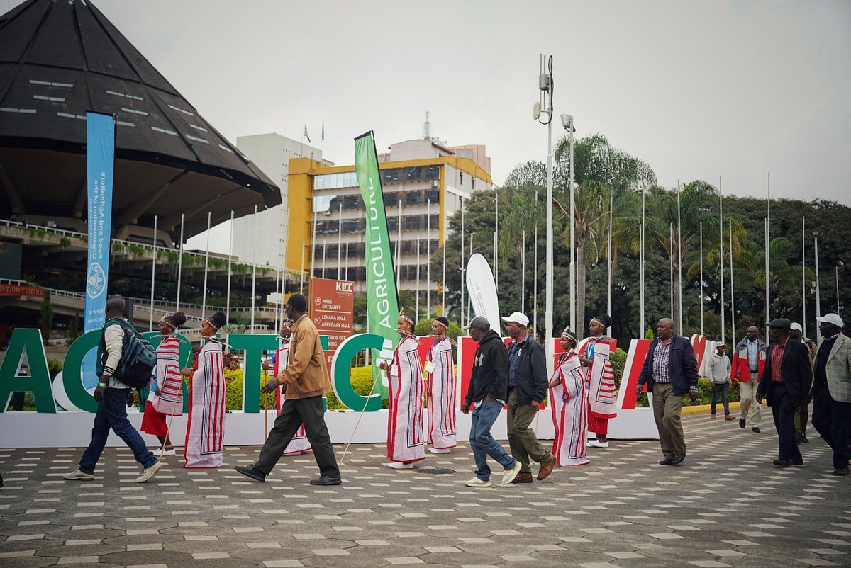 FAOKenya's tweet photo. The event was officially closed by the Principal Secretary for Forests, Mr. Gitonga Mugambi, who commended FAO and partners for convening a highly insightful forum on the future of agriculture. https://t.co/Hlm4HhY5fT
