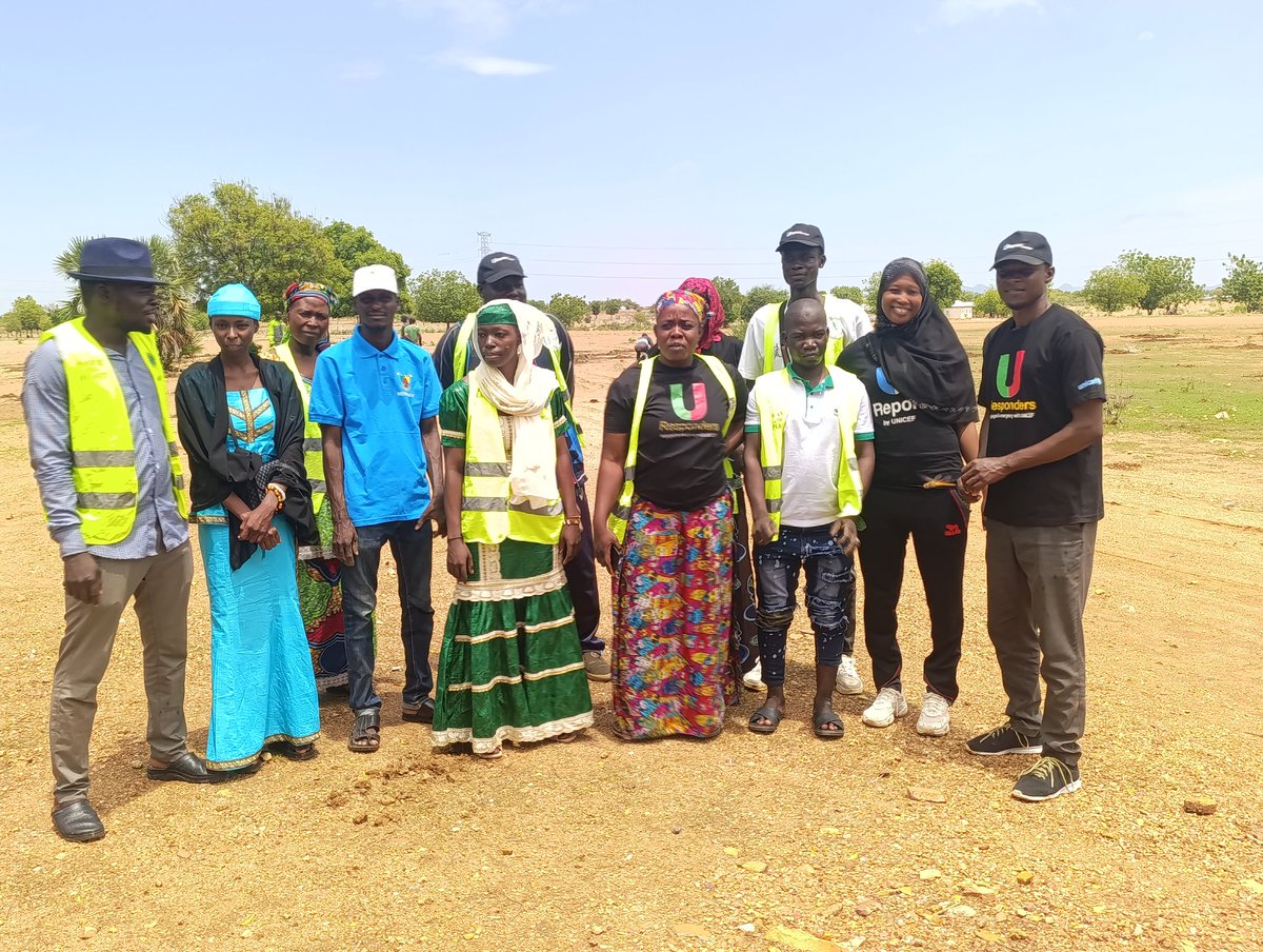 cctfcm's tweet photo. 🌳 Journée Mondiale de la lutte contre la désertification et la sécheresse au Lycée Bilingue de Guider !
Nous avons organisé une séance de reboisement pour sensibiliser la communauté éducative à la protection de notre environnement. Un petit geste pour un grand impact demain. 🌍 https://t.co/xfNKRAes0t