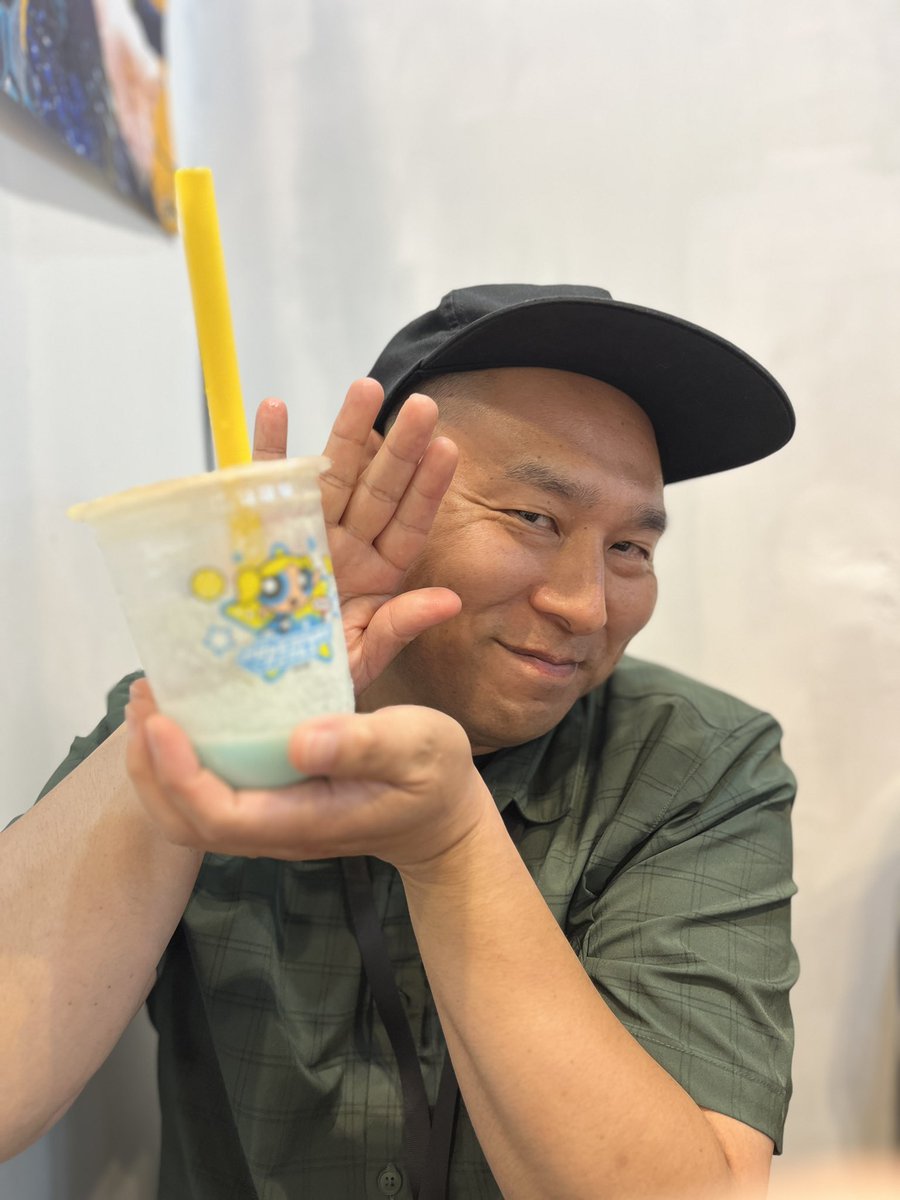 tengart's tweet photo. 私たちの初日が終わりました。
なんか食べのいくんです。
またあしたおあおしましょう。
来てよね!
#THEPOP #SUNGUTSU #てんぐアート
#アイモ堂 https://t.co/jm9c6Og15S