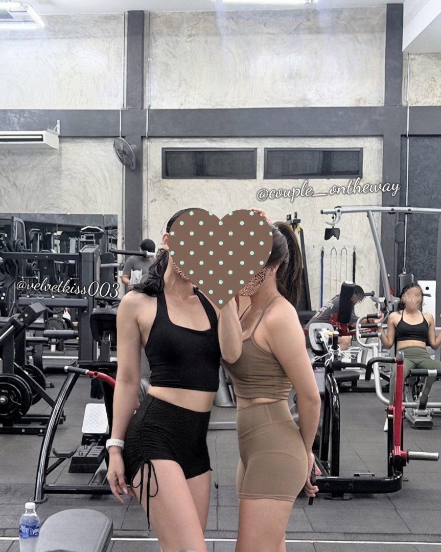 velvetkiss003's tweet photo. เข้ายิมไปปุ้ป มีคนทักว่า 
🗣️ : มาจากไหนกันค่า
👱🏻‍♀️ : อ่อ กรุงเทพค่าาา 
🗣️ : ว่าแล้ว ไม่ได้อยู่แถวนี้แน่ๆ เค้าไม่ใส่แบบนี้กัน🤣 
👱🏻‍♀️ : นั่นซิคะ อายมากกเลยยย5555

ความชินที่ยิมบ้านเรา อาจจะแปลกมากในบ้างที่5555 เขิลจนอยากมุดพื้น https://t.co/sTxXP7gIOX