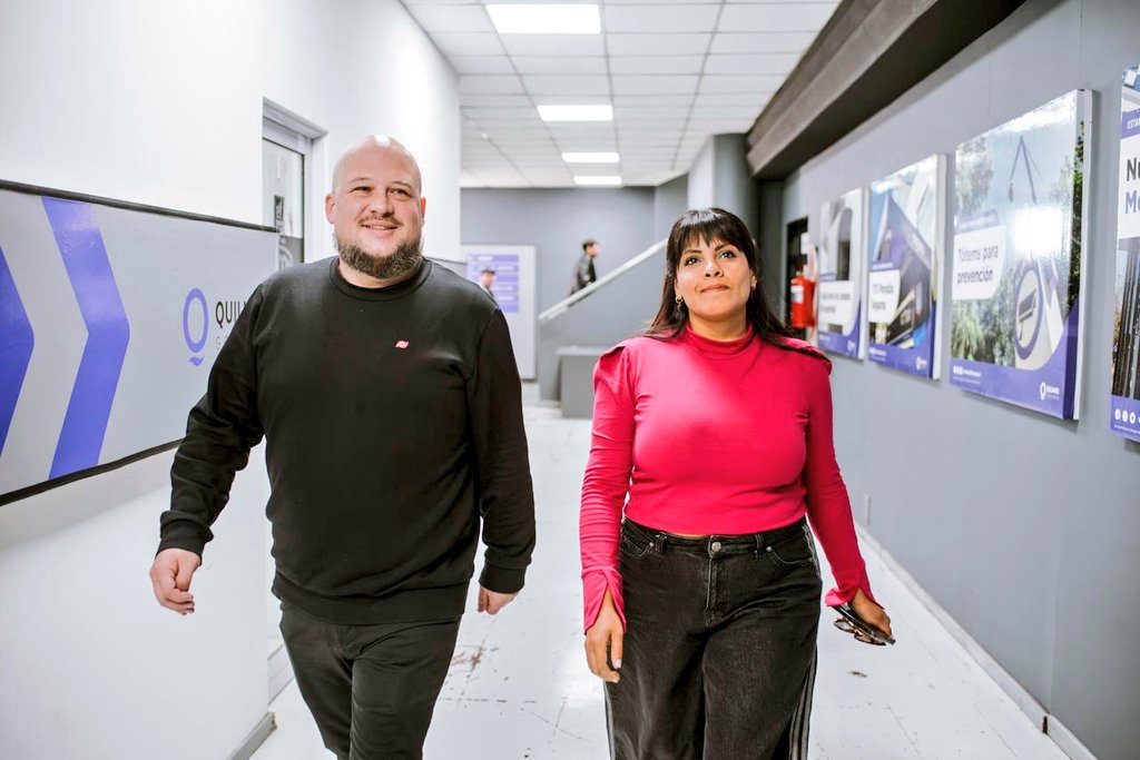gaspodestefano's tweet photo. Junto a la Intendenta Interina @evamieri y al Fiscal General Adjunto @danielichazo7 presentamos los avances del Programa "QUILMES CONTRA EL GROOMING", una iniciativa conjunta para garantizar entornos digitales seguros para niños, niñas y adolescentes.

#SeguimosParaAdelante ☀️ https://t.co/6CFb0cU8UW