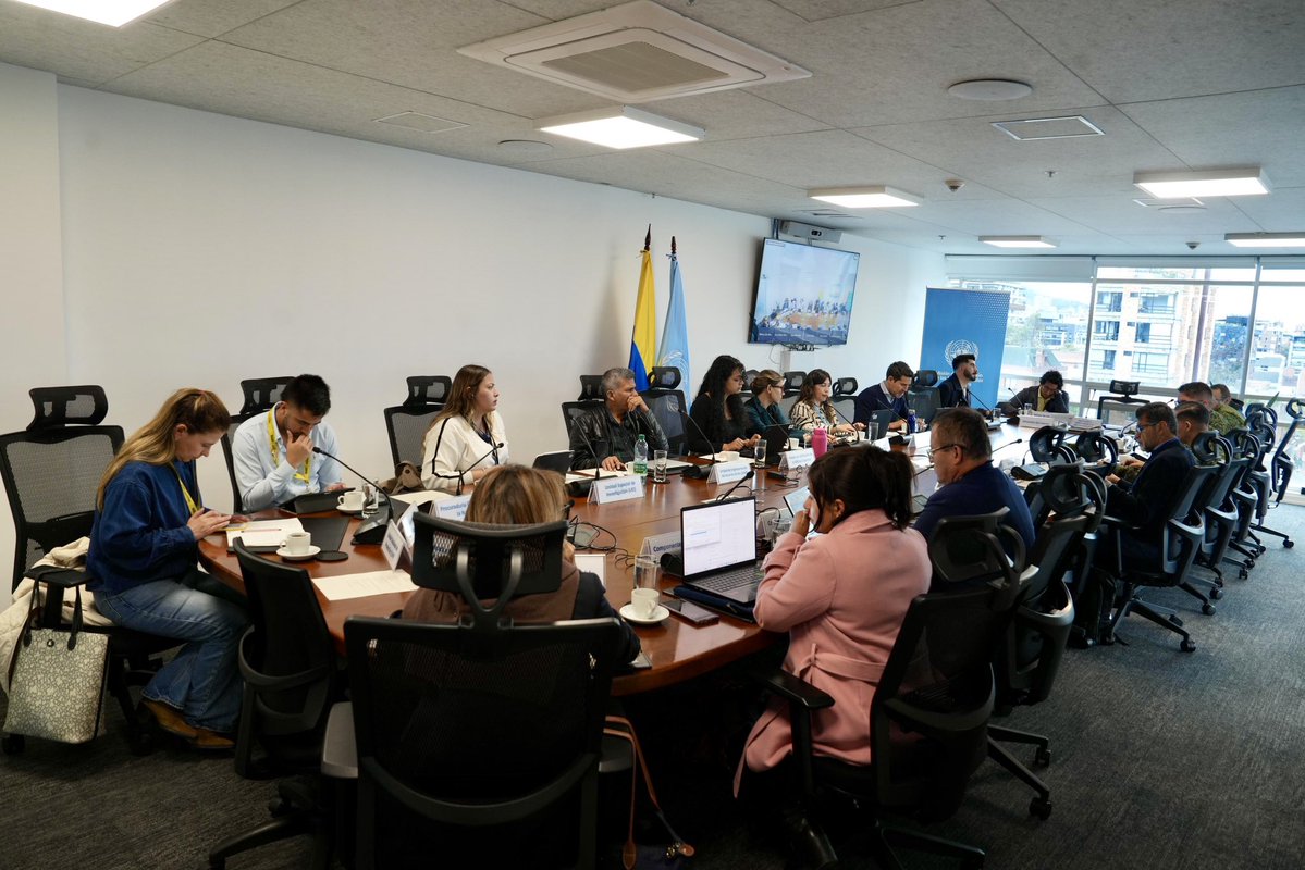 MisionONUCol's tweet photo. En #ITPS Nacional Electoral, previa a elecciones del 21/Junio, avanzamos con @ComunesCol y Gobierno en actualización de panorama de riesgo y revisión de medidas de protección y seguridad para garantizar una jornada pacífica y el derecho al voto de firmantes de paz y sus familias. https://t.co/JaMd7yNK47