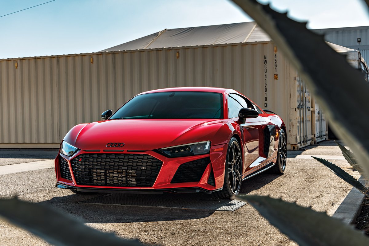 BPAutoSpa's tweet photo. Summer's heating up and this R8 is ready. A glass-flat finish isn't one product, it's order: concours wet sanding first, then XPEL Ultimate Plus PPF and ceramic coating built on top of a surface done right.
#AudiR8 #PaintCorrection https://t.co/TSLvedwIk8