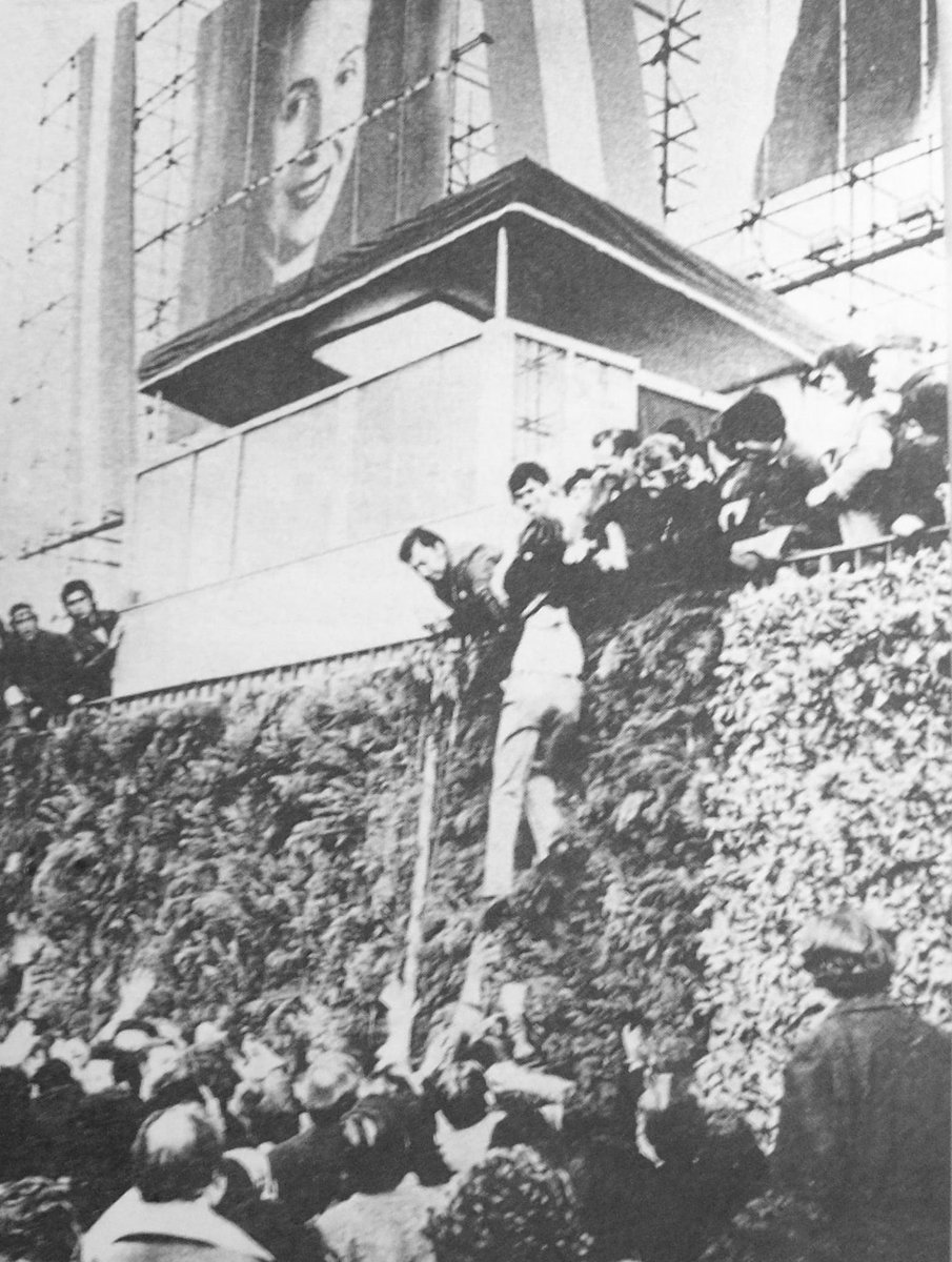 EE_Paulus's tweet photo. 20 June 1973 – Snipers fire upon left-wing Peronists in Buenos Aires, Argentina, in what is known as the Ezeiza massacre. At least 13 are killed and more than 300 are injured.
https://t.co/VN581M6XHl https://t.co/SfSalZohXI