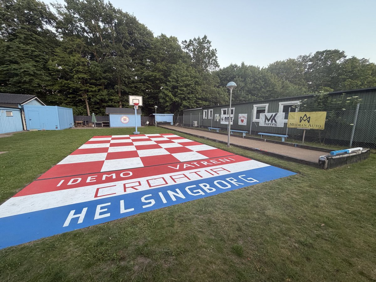 ZoricMat's tweet photo. Idemo Vatreni! Uppfräschat inför VM @hksdcroatia https://t.co/gCnbMFZp6a