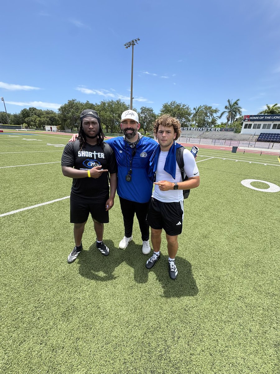trentbeesing's tweet photo. Great day at Shorter University’s camp today. Can’t wait to continue to build a relationship with @CoachDietlSU and @coachmorrison58. 

@BozemanQBs 
@_deebrown22
@CoachDKearse 
@larryblustein
@PrepRedzoneFL https://t.co/mcPuR5n6Jp