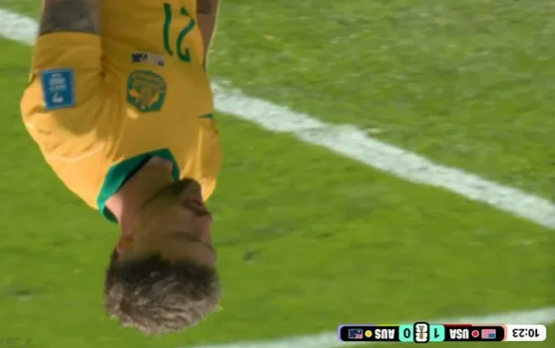 EPLpicksUK's tweet photo. That first half was a hard watch on the Aussie broadcast. #USAAUS https://t.co/XtyC4FN432