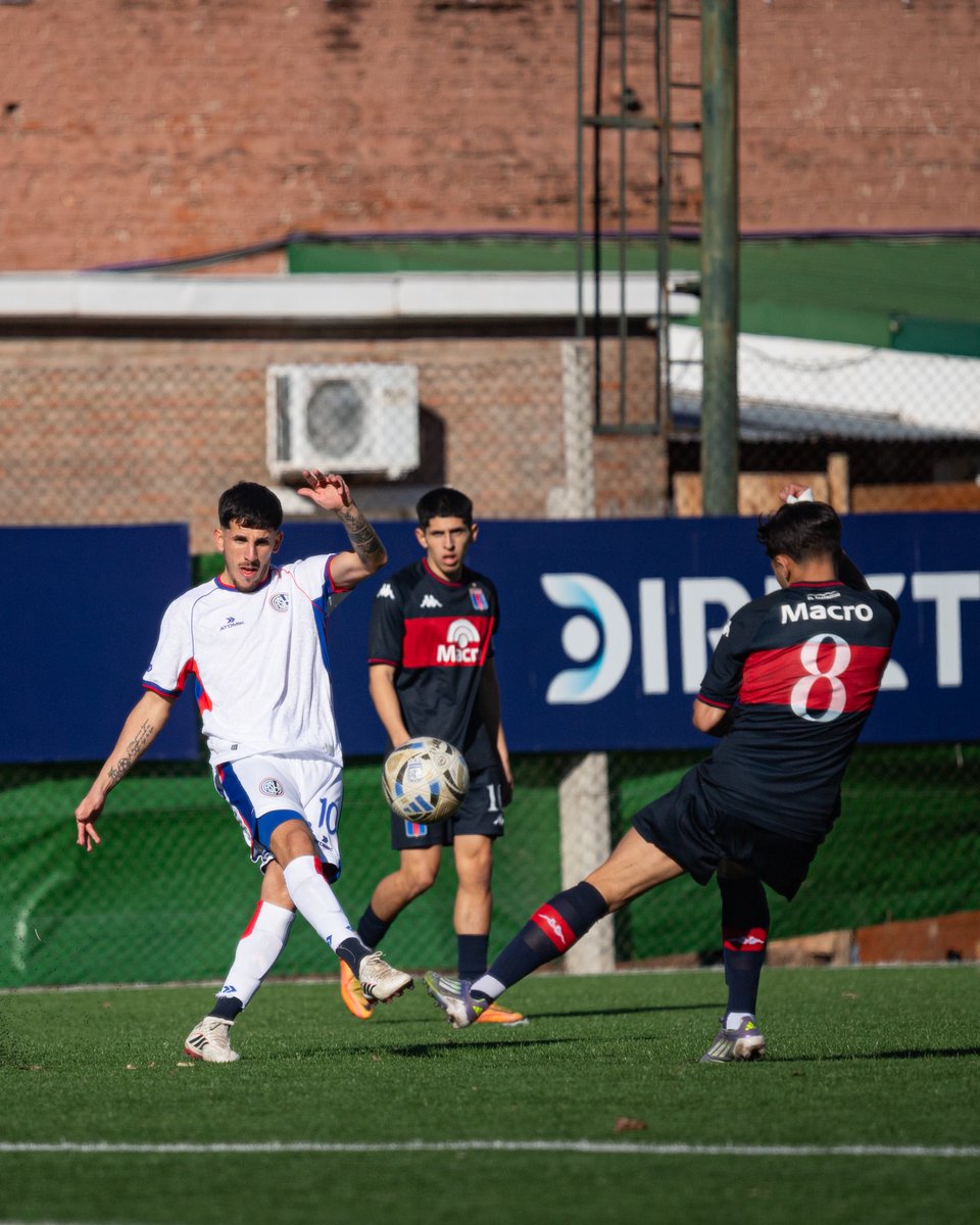 SLenAccion's tweet photo. #SanLorenzo | Este viernes por la tarde y en Náutico Hacoaj, la Reserva que dirige Alan Capobianco igualó por 2 a 2 ante su par de Tigre, por la fecha 18 del Torneo Proyección.

Los goles fueron de Thiago Perugini, Thiago Airala, Alejo Rivas y Tomás Mayer. https://t.co/i7BVSLHlpM