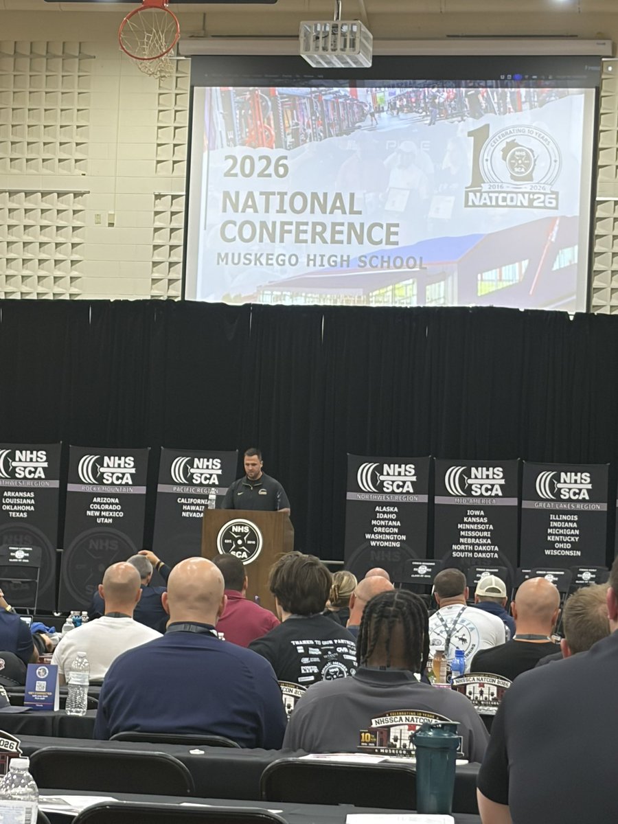 MarkHoover71's tweet photo. My DUDE @CoachMullinsPhD talking GPS at #NatCon 
Family Reunion every year @nhssca_us https://t.co/gcrDX1Pg5Y