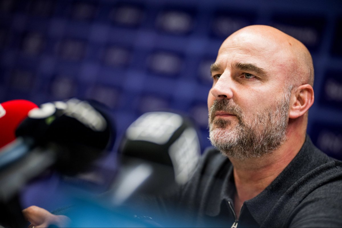 rscaupdate's tweet photo. Update I #Anderlecht onderhandelt momenteel met een nieuwe coach. De gesprekken zitten in de laatste fase, maar het is nog niet bekend om wie het gaat. Jeremy Taravel neemt voorlopig de taken van T1 over tot er een nieuwe hoofdcoach wordt aangesteld. Volgens Het Laatste Nieuws kan er begin volgende week meer duidelijkheid zijn. #rsca