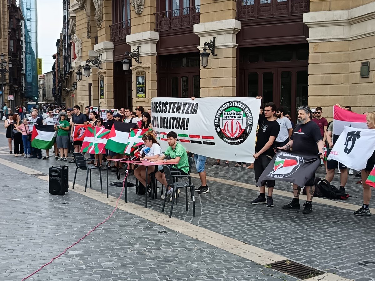 IranekinBat's tweet photo. Bukatu dugu prentsaurrekoa Arriagan.
Hemos acabado la rueda de prensa en Arriaga. https://t.co/HLYCfJVwiG