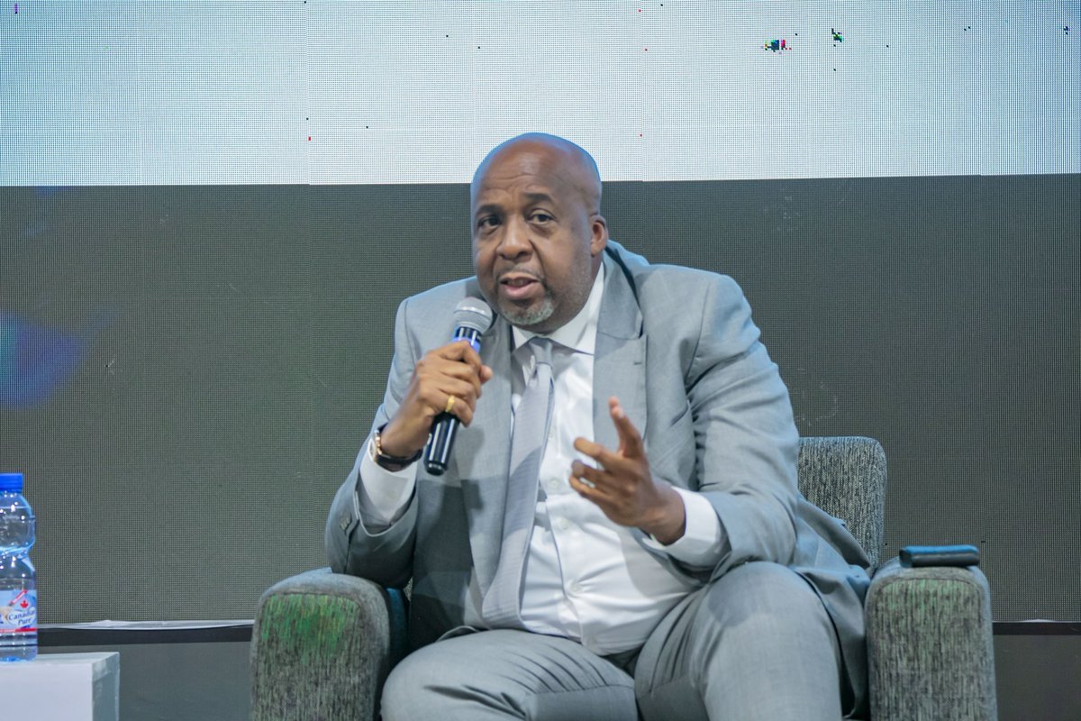 Reaganemomo10's tweet photo. Le ministre des Ressources hydrauliques et Électricité, @molendosakombi annoncé la tenue prochaine du Forum Mission 300 ainsi que du Dialogue Public-Privé sur l’énergie, prévus les 25 et 26 juin à Kinshasa, afin de faire émerger des solutions concrètes pour accélérer les investissements privés dans le secteur énergétique.
