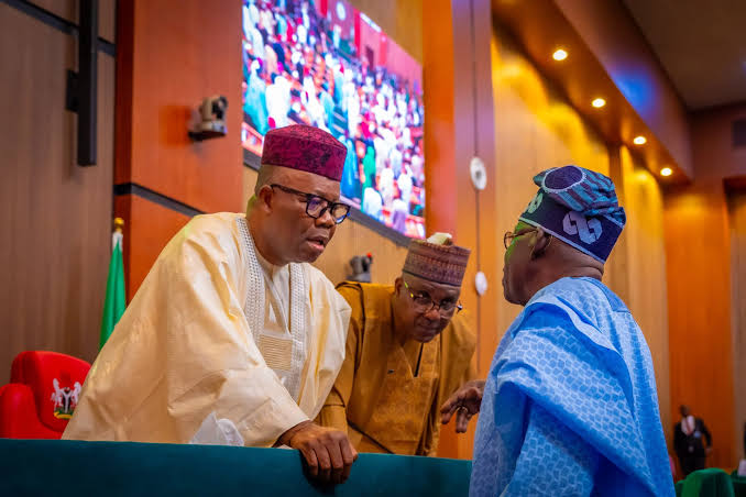 ennyola0015's tweet photo. President Tinubu should know.

Second terms are usually a different story when it comes to synergy between the Senate and the Executive.
 The first term is  the best because both sides need each other.
The reason Ahmad Lawan played the "nice guy" during  Buhari's second term was that he became delusional he would succeed Buhari as president.