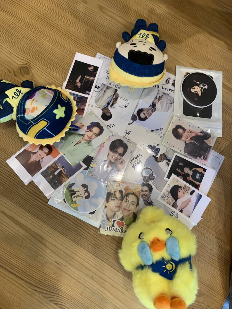 jumipari's tweet photo. Happy Markjrtn (lately)Day🌙💙

#markjrtn #MarkjrtnBDPJ26 https://t.co/0DjBR6gczC