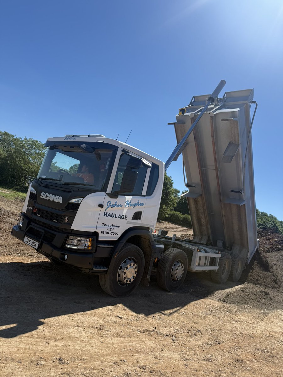 JarrodV8Power's tweet photo. From shiny new Scania truck to #XT tough work horse. This time out with driver Jack show casing the the outstanding performance of #Johnhughes Haulage new Scania with Thompson body @ThompsonsTipper
#Drivertraining @ScaniaUK @keltruck @ScaniaGroup @TRATON_GROUP https://t.co/ZM7mdtC2Fd