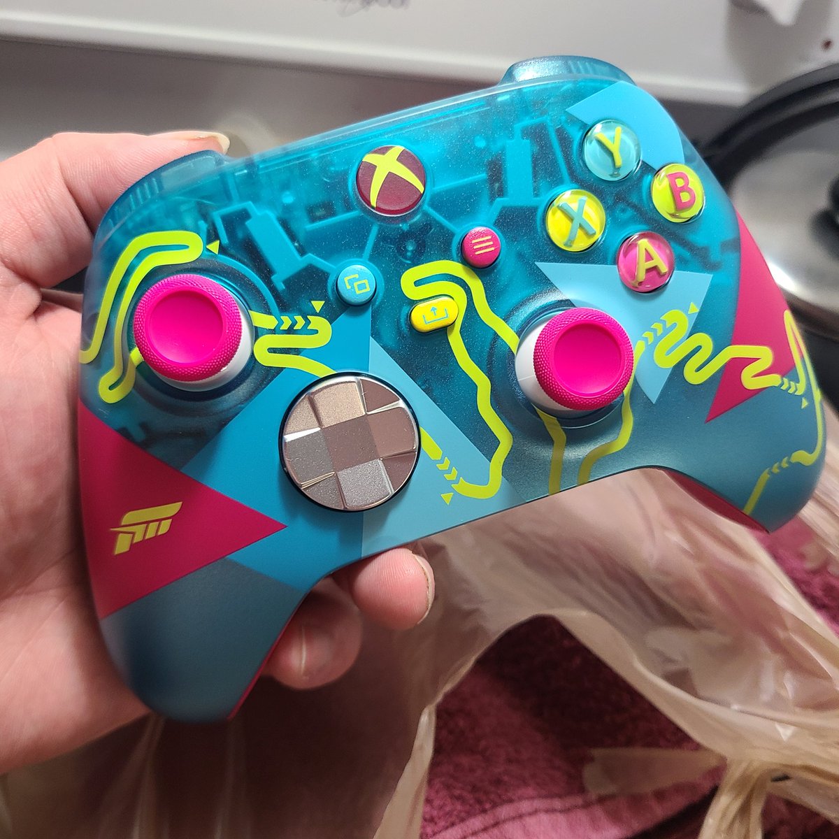 DatRoope's tweet photo. It's crazy to me how PS5 constantly gets limited controller mogged so hard by what's basically a dead system. https://t.co/b42YtVnuXz
