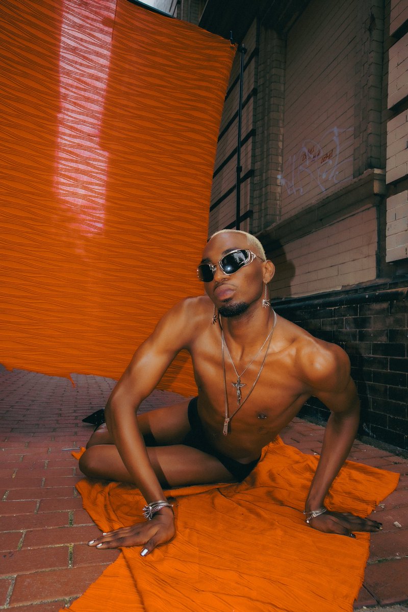 B6YCE's tweet photo. 2HAWT2Careeeee https://t.co/Auaspbk4jD